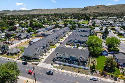1030 Finch Lane Wenatchee WA 98801