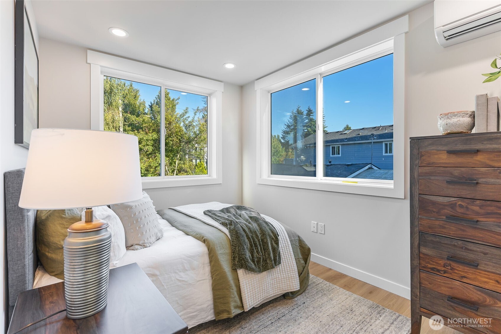 9031 4th Avenue NW Seattle WA 98117