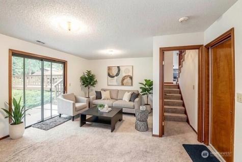 8822 121st Street E Puyallup WA 98373