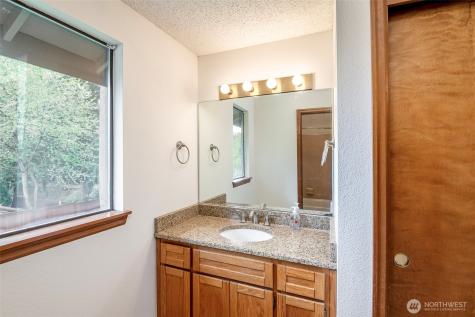 8822 121st Street E Puyallup WA 98373