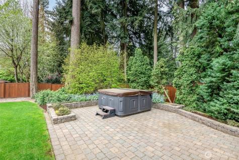 8822 121st Street E Puyallup WA 98373