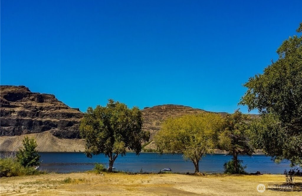 674 River Drive SW Quincy WA 98848