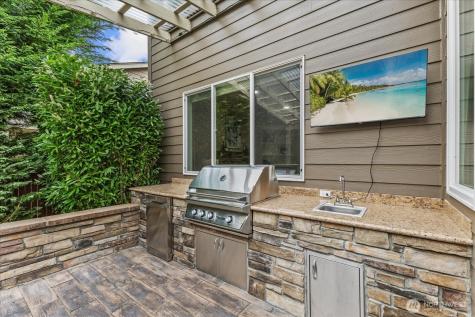 27174 SE 18th Place Sammamish WA 98075