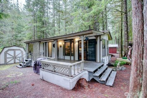 96 Sunset Circle Deming WA 98244