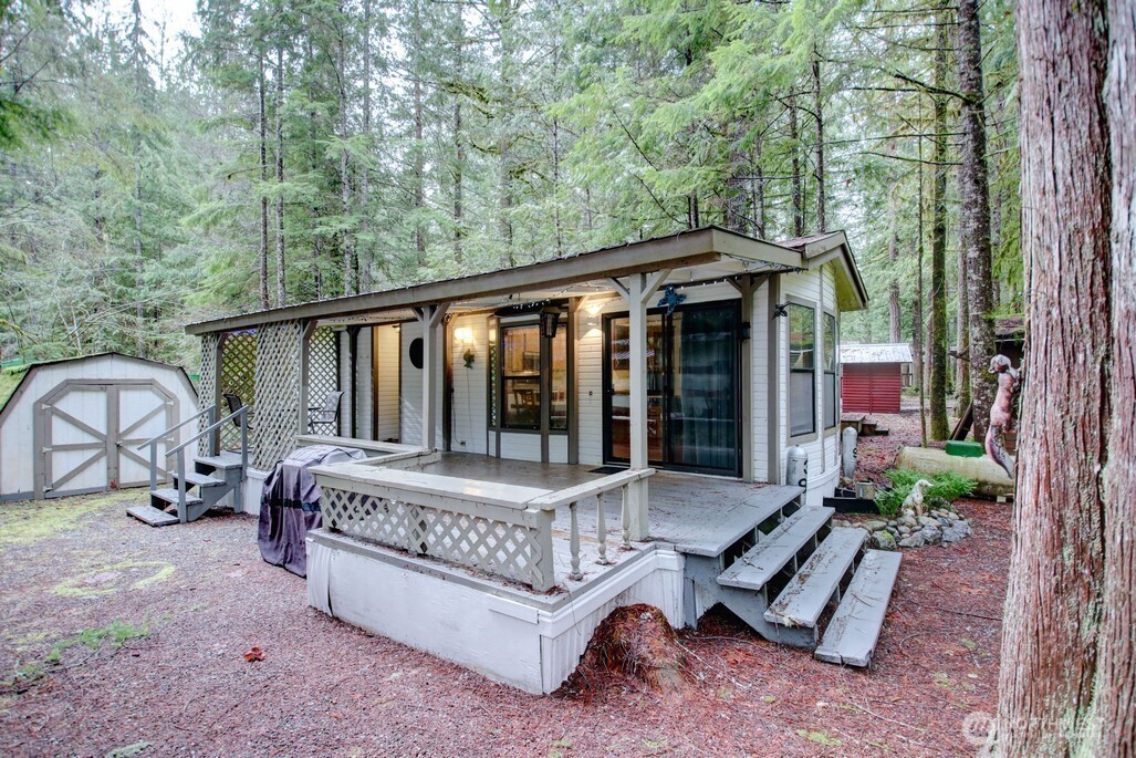 96 Sunset Circle Deming WA 98244