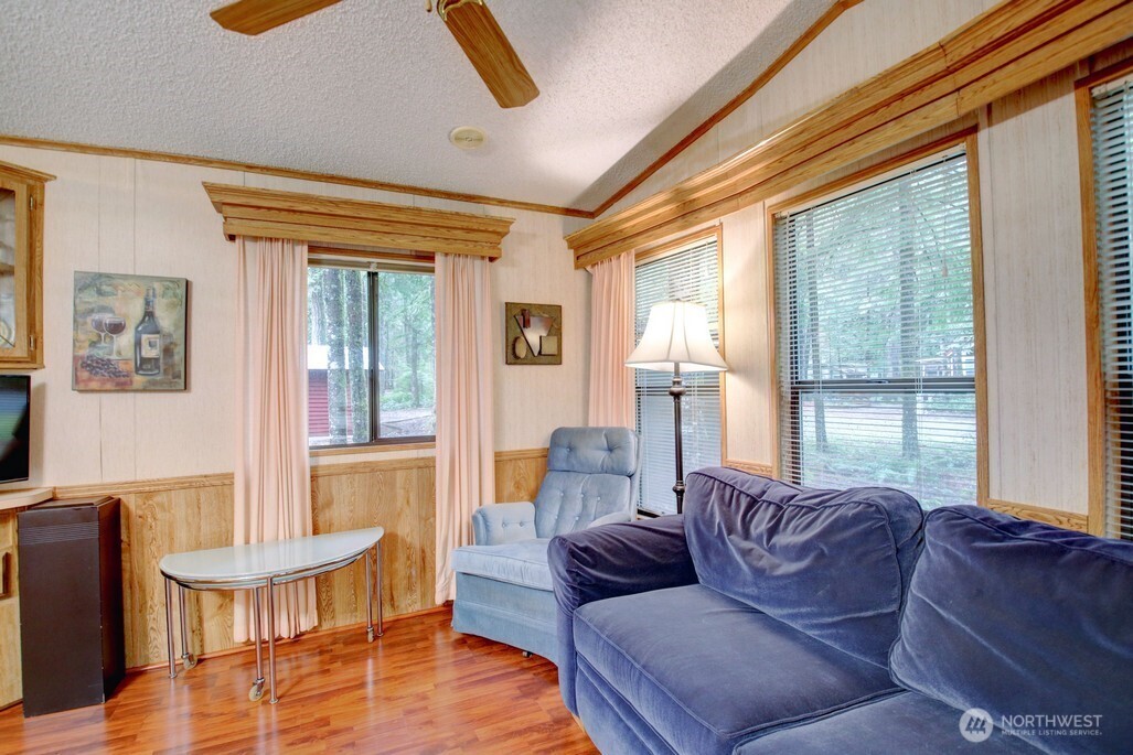 96 Sunset Circle Deming WA 98244