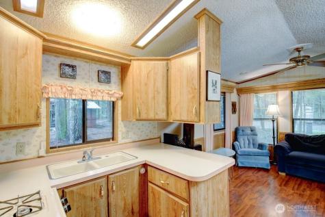 96 Sunset Circle Deming WA 98244
