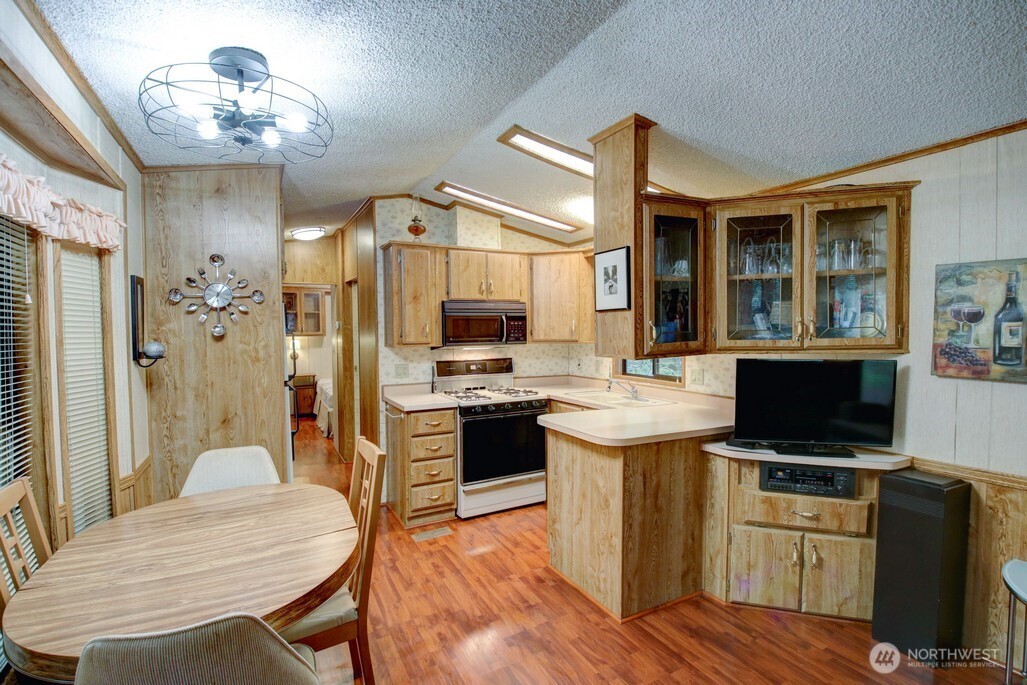 96 Sunset Circle Deming WA 98244