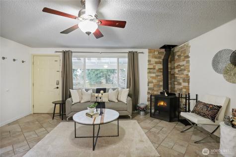 845 SW Shannon Drive Port Orchard WA 98367
