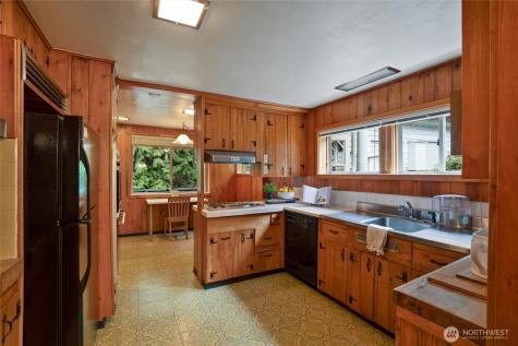 3649 Long Lake Road SE Port Orchard WA 98366