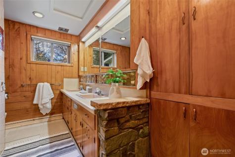 3649 Long Lake Road SE Port Orchard WA 98366