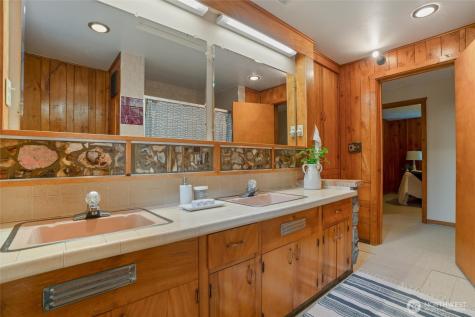 3649 Long Lake Road SE Port Orchard WA 98366