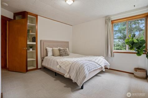 3649 Long Lake Road SE Port Orchard WA 98366