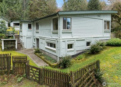 3649 Long Lake Road SE Port Orchard WA 98366