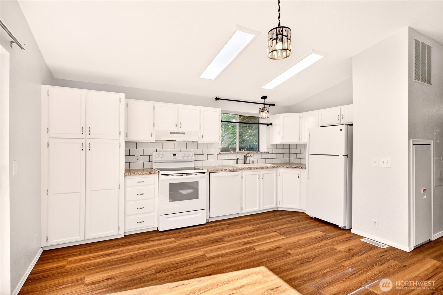 22110 Cedarview Drive E Bonney Lake WA 98391