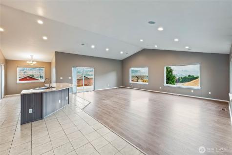 2840 Akamai Way East Wenatchee WA 98802