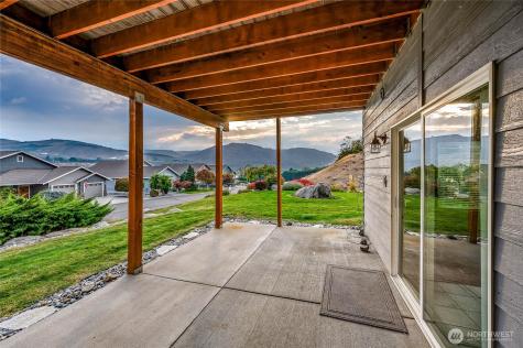 2840 Akamai Way East Wenatchee WA 98802