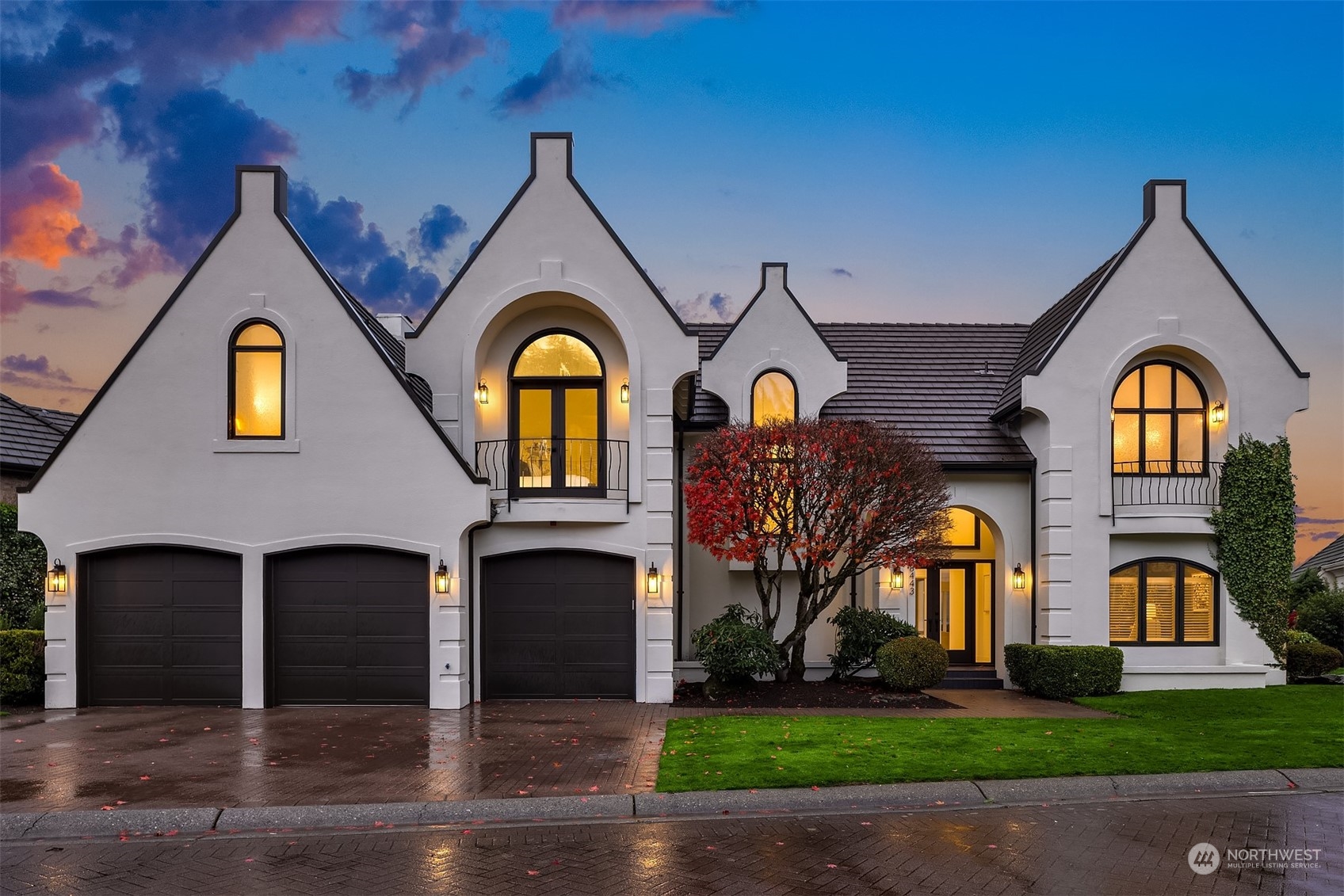 8443 NE Woodland Cove Drive Kirkland WA 98034