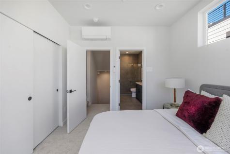 6727 Carleton Avenue S Seattle WA 98108