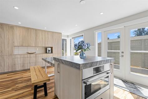 2500 171st Avenue SE Bellevue WA 98008