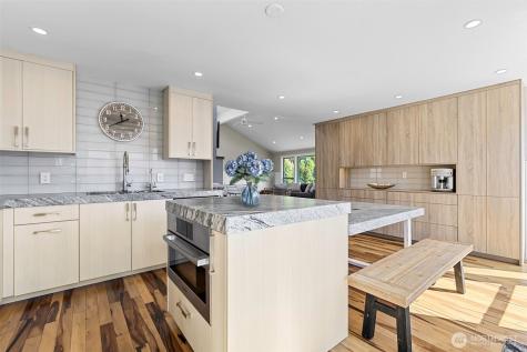 2500 171st Avenue SE Bellevue WA 98008