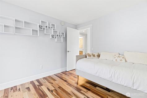 2500 171st Avenue SE Bellevue WA 98008