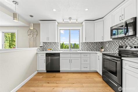 2500 171st Avenue SE Bellevue WA 98008