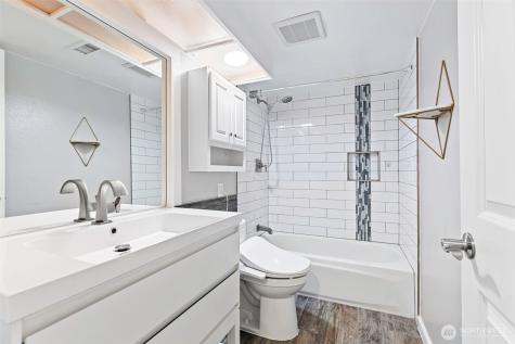 2500 171st Avenue SE Bellevue WA 98008