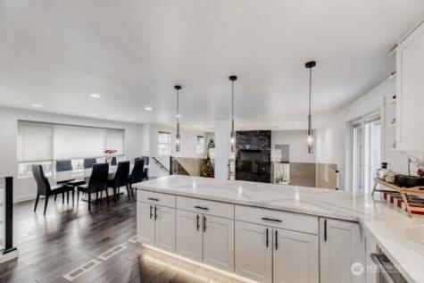 17606 Larch Way Lynnwood WA 98037