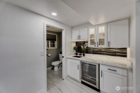 17606 Larch Way Lynnwood WA 98037
