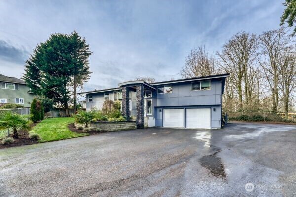 17606 Larch Way Lynnwood WA 98037