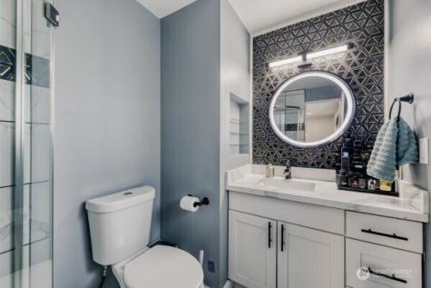 17606 Larch Way Lynnwood WA 98037