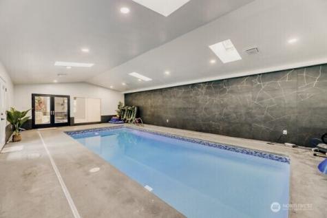 17606 Larch Way Lynnwood WA 98037