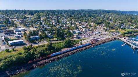 1810 Rainier Street Steilacoom WA 98388