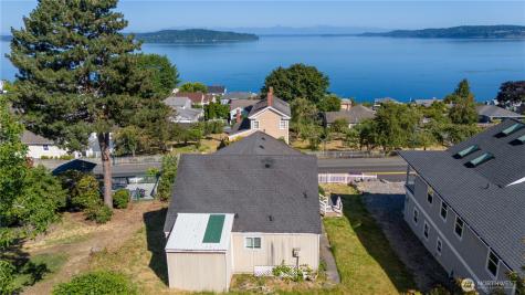 1810 Rainier Street Steilacoom WA 98388