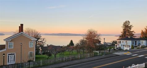 1810 Rainier Street Steilacoom WA 98388