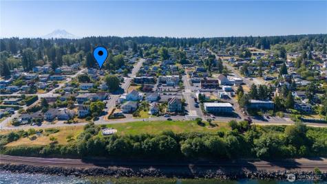 1810 Rainier Street Steilacoom WA 98388
