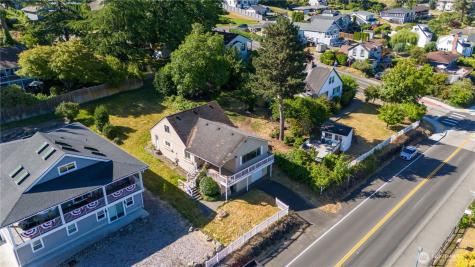 1810 Rainier Street Steilacoom WA 98388