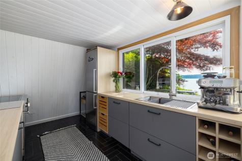 17238 Maple Lane La Conner WA 98257