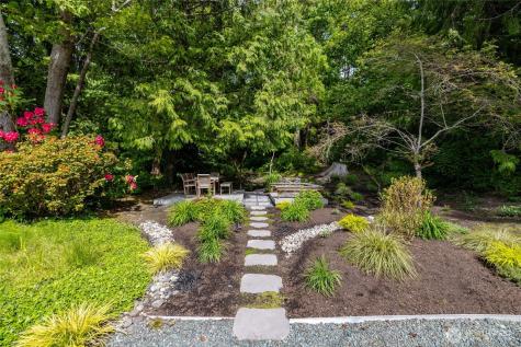 17238 Maple Lane La Conner WA 98257