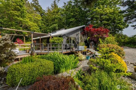 17238 Maple Lane La Conner WA 98257