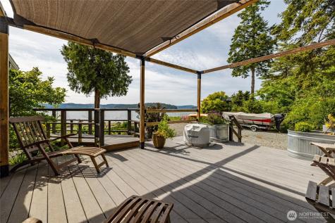 17238 Maple Lane La Conner WA 98257