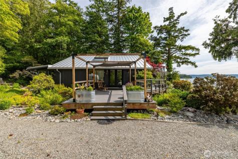17238 Maple Lane La Conner WA 98257