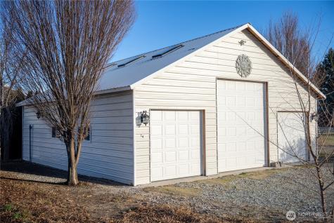 14 Turtle Lane Oroville WA 98844