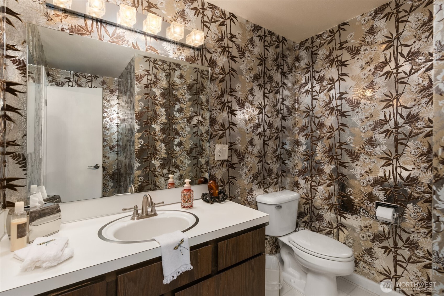11186 Blue Pond Place NE Bainbridge Island WA 98110