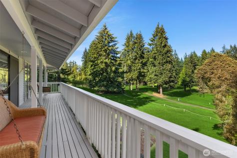 11186 Blue Pond Place NE Bainbridge Island WA 98110
