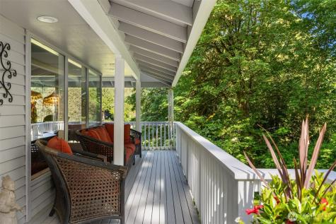 11186 Blue Pond Place NE Bainbridge Island WA 98110
