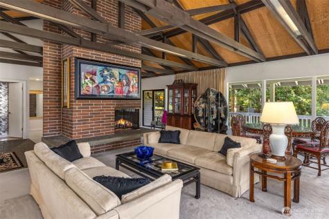 11186 Blue Pond Place NE Bainbridge Island WA 98110