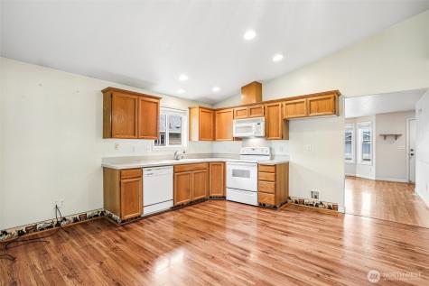 308 SE 9th Street Battle Ground WA 98604