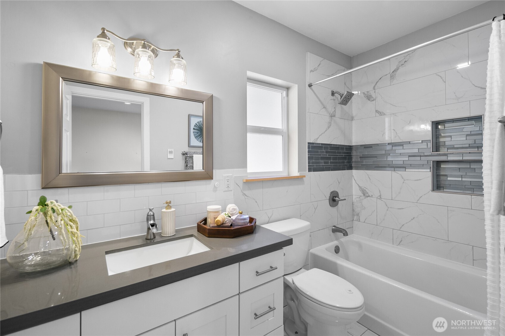 1516 S Bennett Street Seattle WA 98108